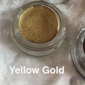 COPY - Kylie Holiday Creme Shadow Yellow Gold